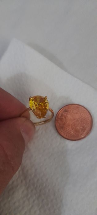 Anel nunca usado tam.13  em prata dourada 925 com pedra.