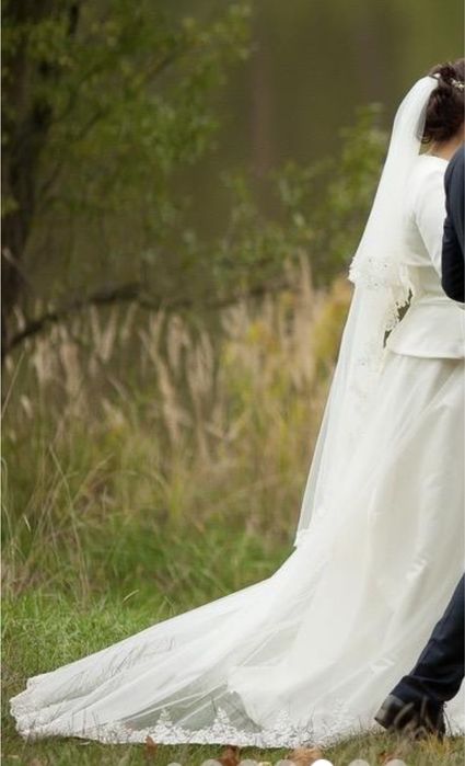 Весільна сукня бренду Darling