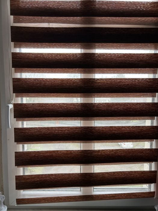 Roleta brązowa w zetawie 2 sztuki dzień i noc