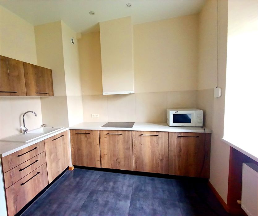 Продам 5.к. Квартиру Центр