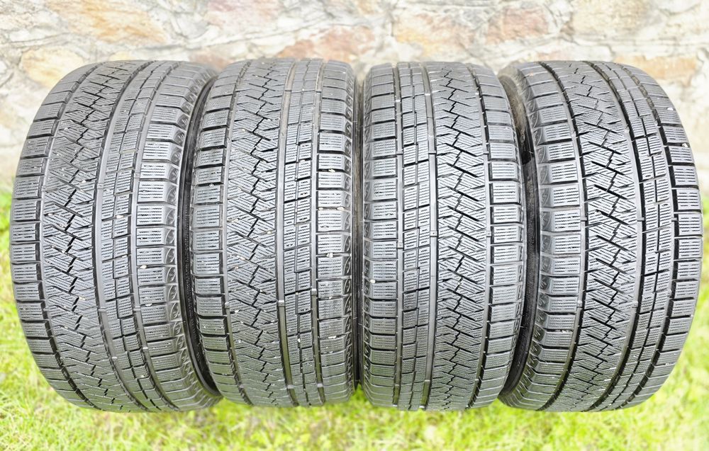 225/40 R18 Triangle Snowlink PL02