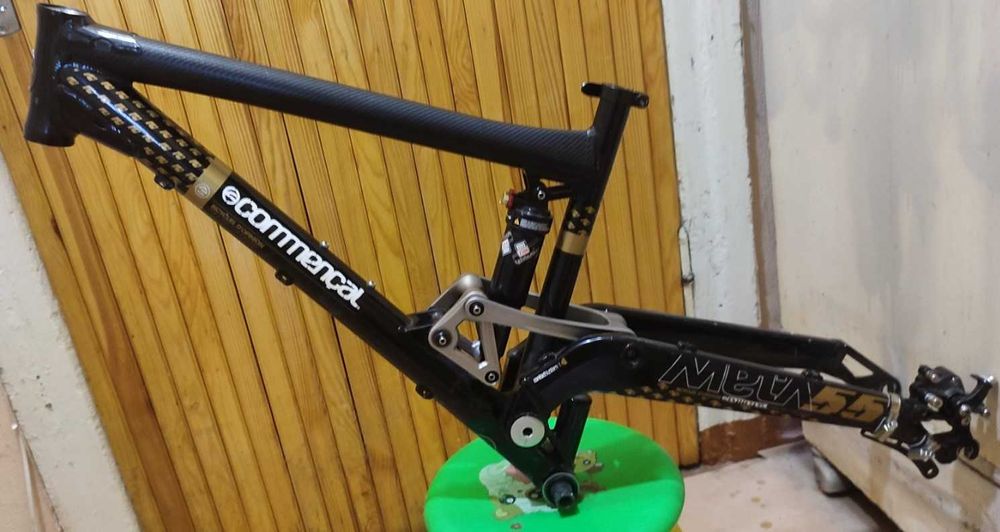 Редкая рама двухподвес Commencal Meta 5.5