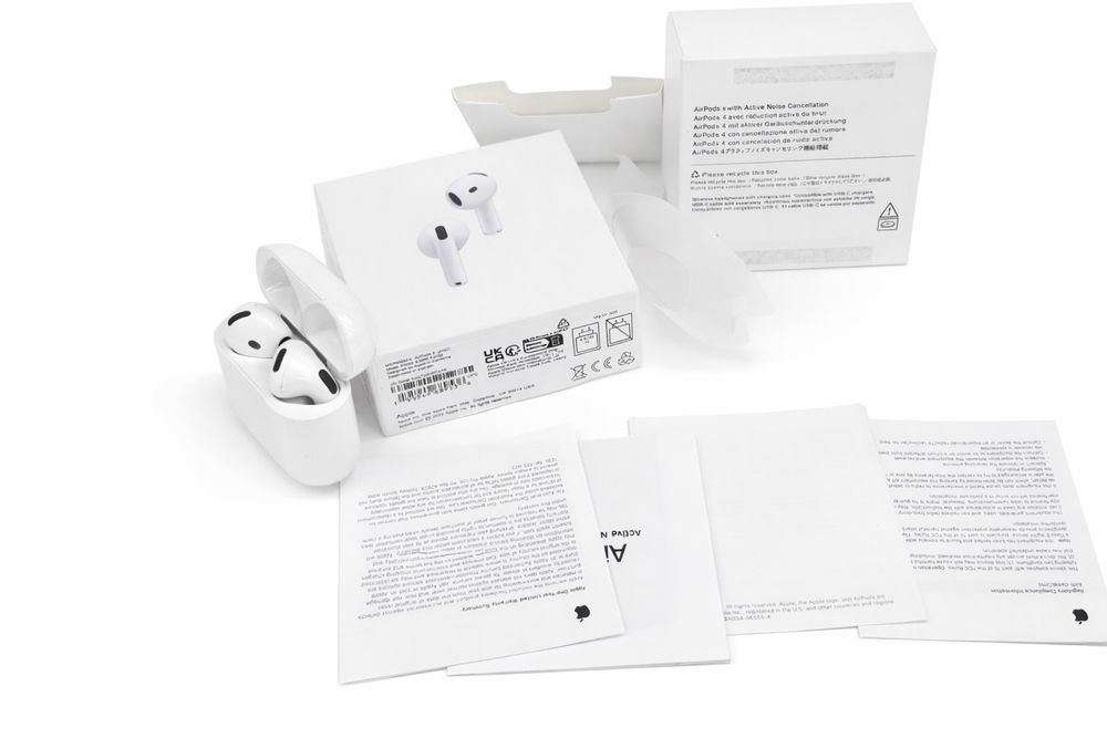 Airpods 4 із шуомоподаленням ( оригінал)