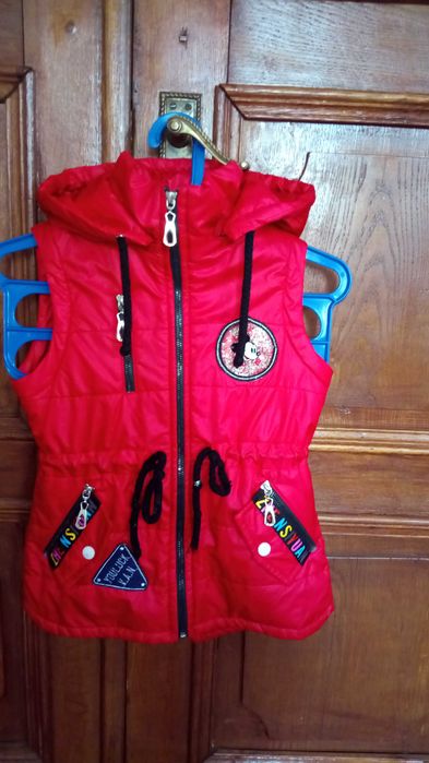 Курточка-желетка для девочки