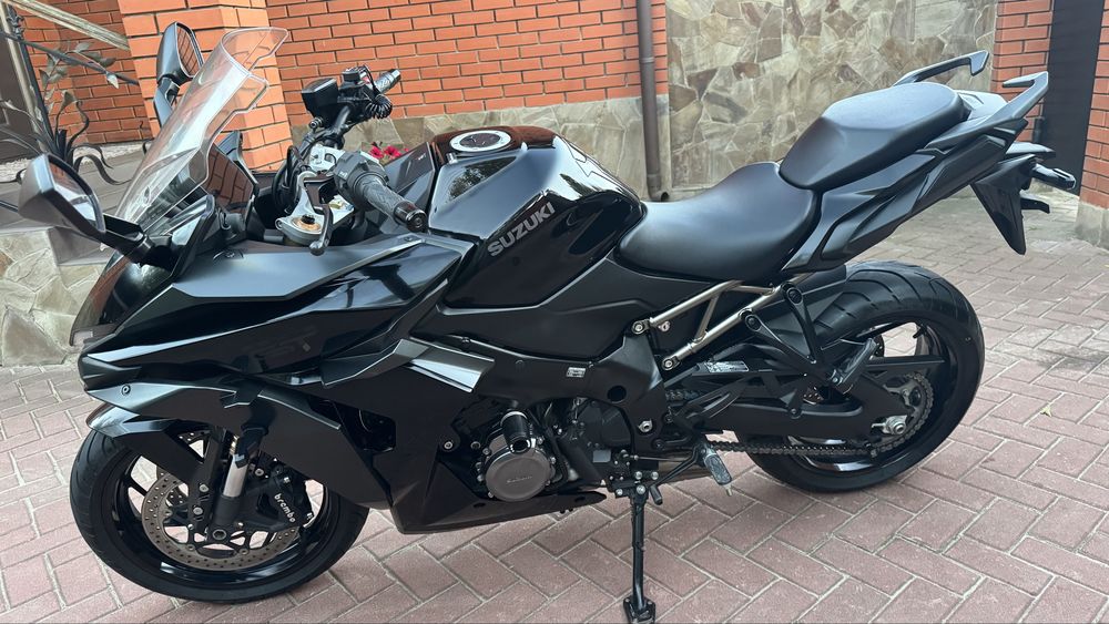 Suzuki GSX-S1000GT 2022 рік Сузуки