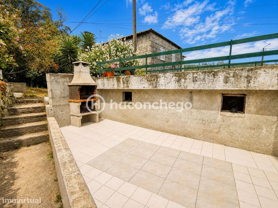 Moradia Rústica com 550 m² de terreno em Vila Cova, Barcelos