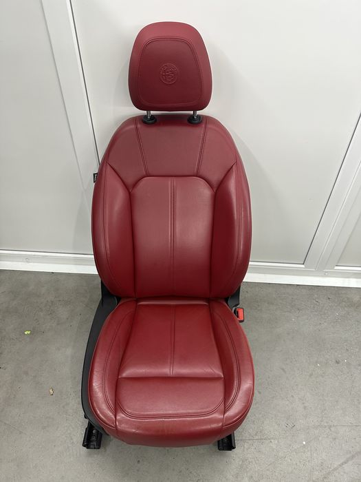 Шкіряні сидіння Alfa Romeo(Stelvio/Giulia)-комплект перед+зад,шкіра.