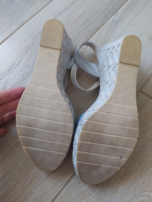 Buty na koturnie 41
