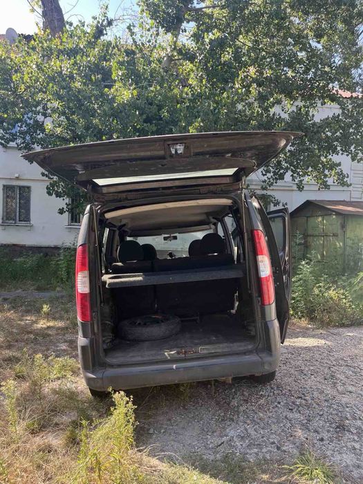 Автомобиль Fiat Doblo