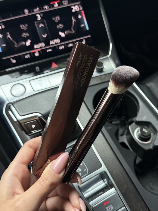 Пензлики Hourglass