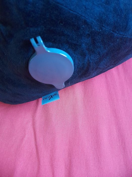 Almofada de viagem insuflável