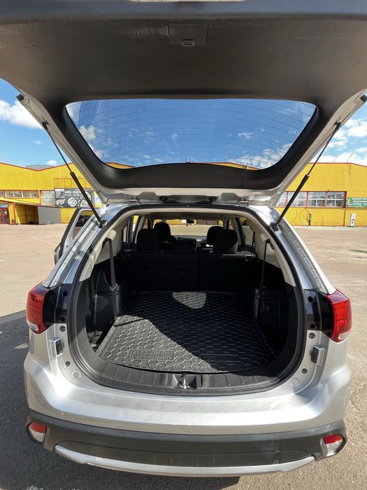 Продаж Mitsubishi Outlander 3 | 2018 | 2.4L