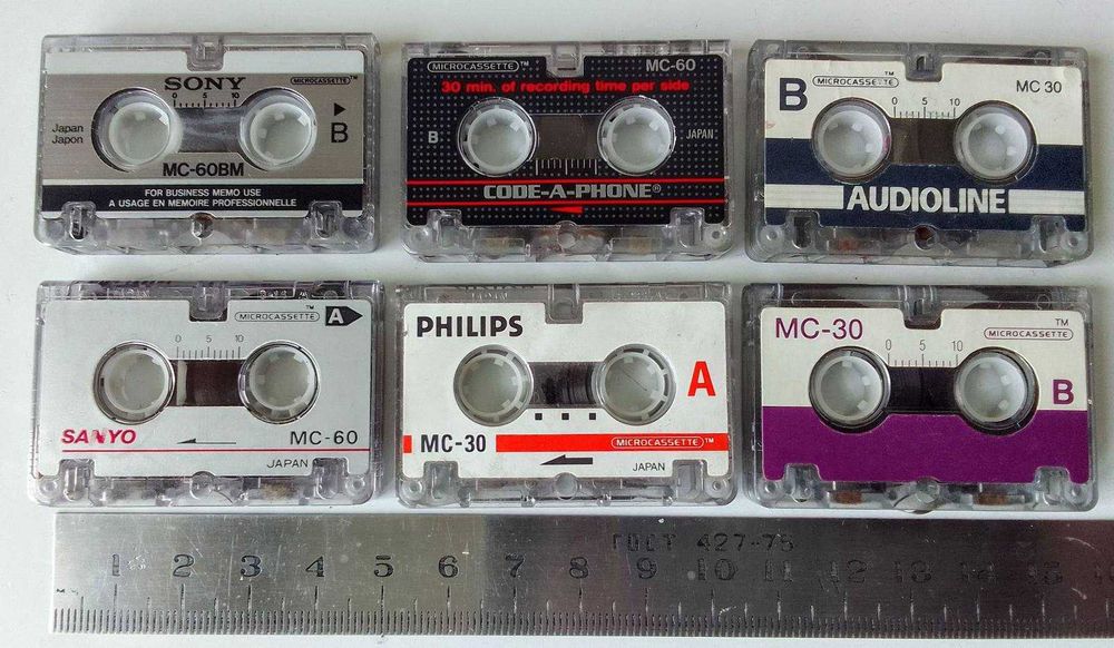 Диктафони Sanyo TRC-5200 вінтаж, Olympus VN-480PC, міні аудіокасети