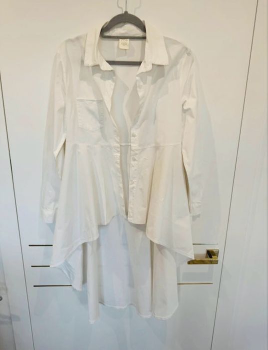 Koszula z kołnierzykiem klasyczna biała asymetryczna uni S-M Wiya