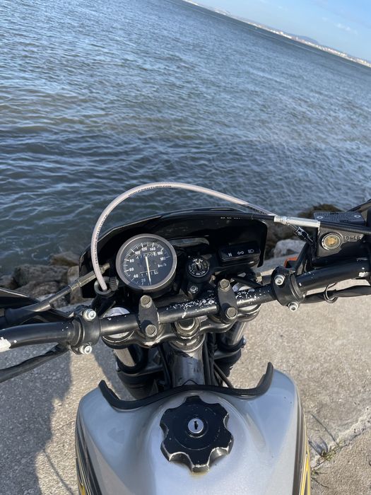 Suzuki dr650 se.         Carta A2