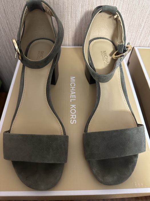 Босаніжки . Розмір 35