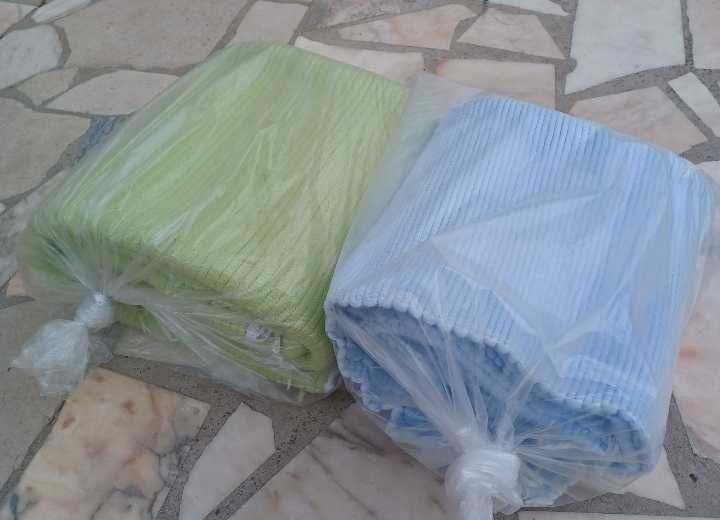 2 carpetes grandes dimensões