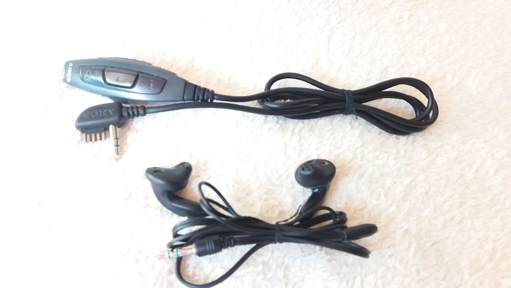 Sony RM-DM29 Pilot + Słuchawki MDR-ED136 Walkman Minidisc lata 90-te