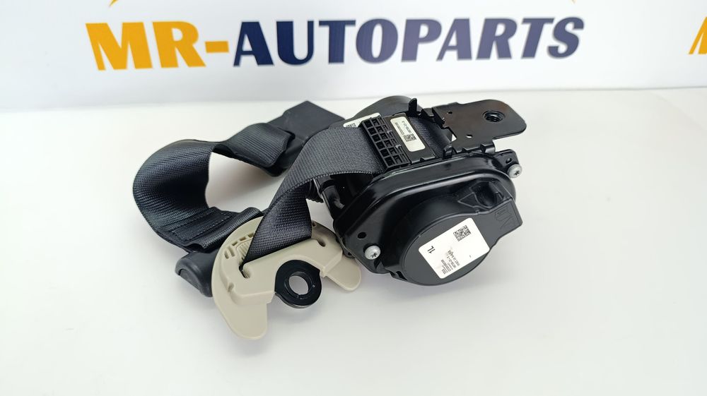 Ремінь безпеки лівий/правий передній Tesla Model 3 Highland