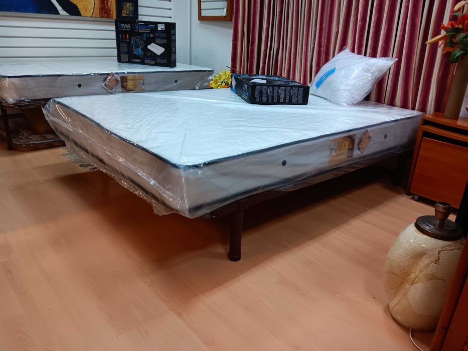 Colchão casal 200 x 140 Ortopédico, NOVO