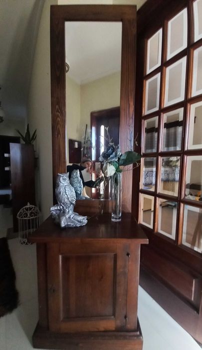 Móveis de sala em pedra e madeira maciça