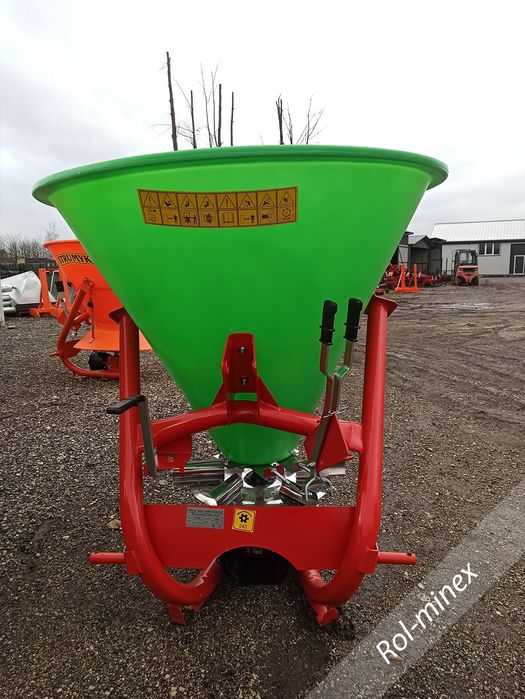 Siewnik ogrodowy nawozow lejek Transport