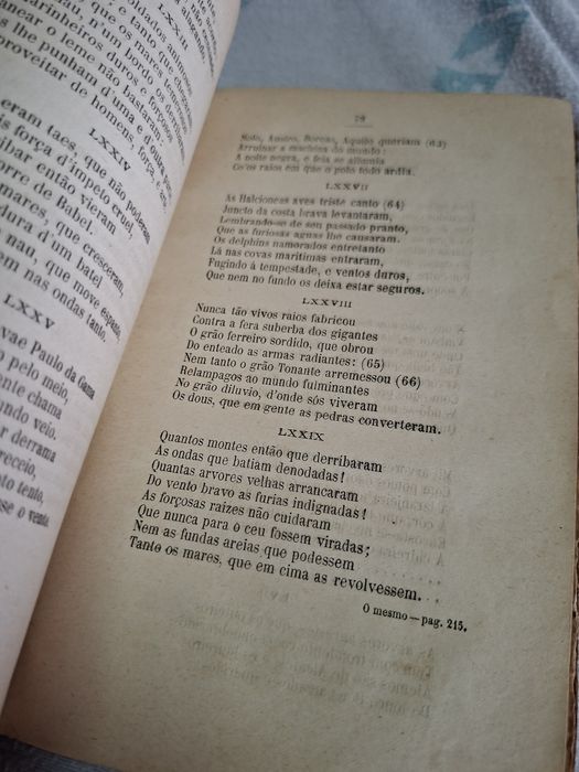 Livro português de poesia editado em 1881