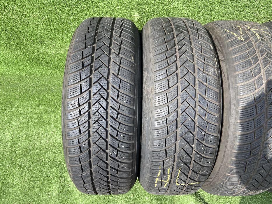 Резина Шини 215/65 R17 Vredestein Wintrac Pro