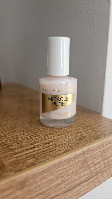 Max factor Miracle pure 205 nude rose lakier