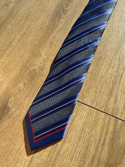 Krawat zapinany na klips