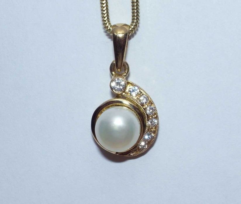 Подвеска с жемчугом и бриллиантами золото 750