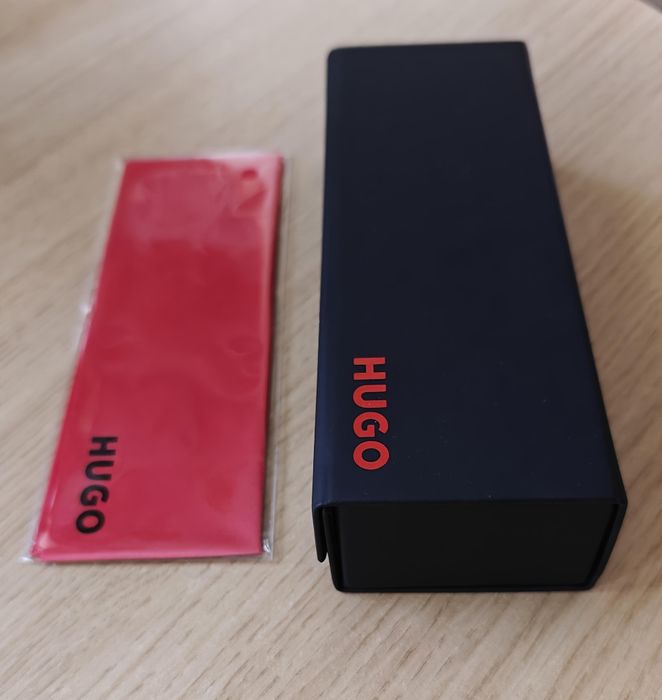 Nowy oryginalny etui na okulary Boss