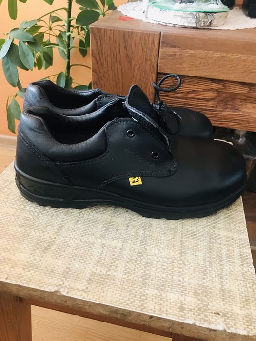 Cofra buty do pracy. Rozmiar 39. Dl wkladki 25 cm