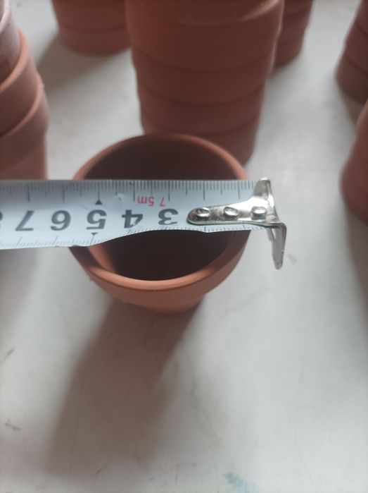 40 sztuk małych doniczki do figurek