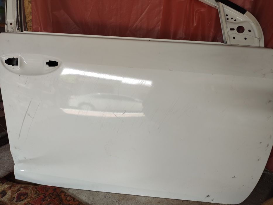 Двері передні праві Toyota Corolla Е170, 2017 рік