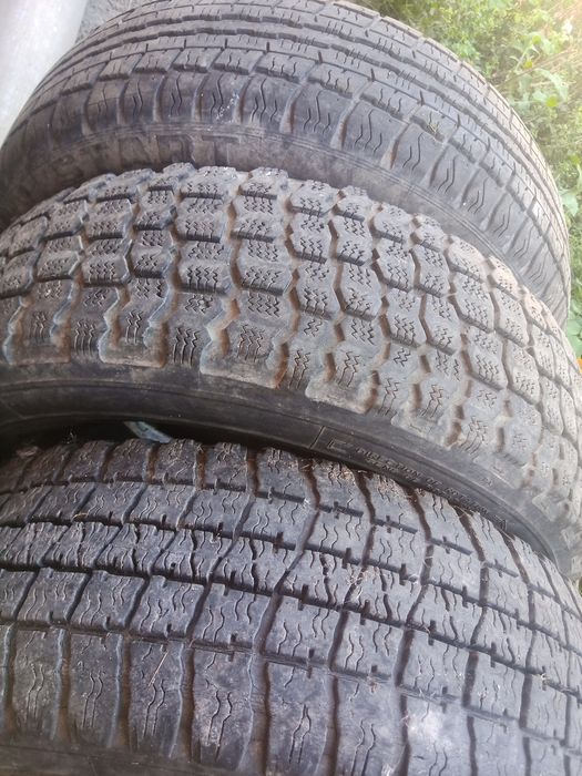 Продам шини R-15 195/65 на запаску прицеп