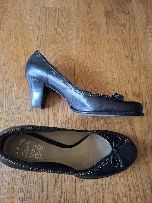 Czółenka na obcasie Clarks 40