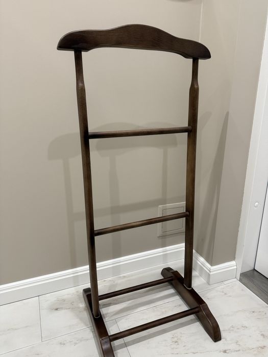 Вішалка для одягу одинарна горіх