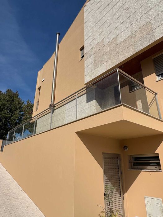 Moradia na Maia, com amplos espaços e em excelentes condições