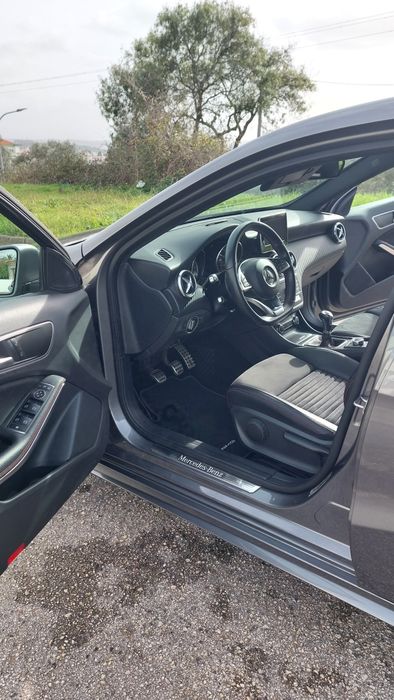 Mercedes Benz  A180 D AMG Line