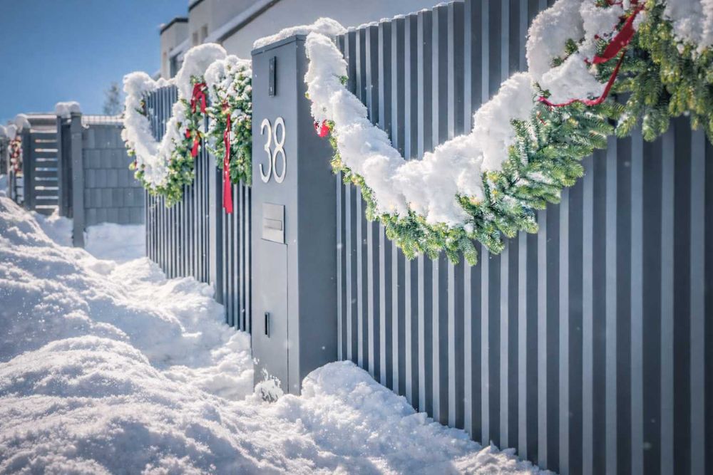 Słupek Multimedialny Ogrodzeniowy MultiBox Stalowy RAL 7016