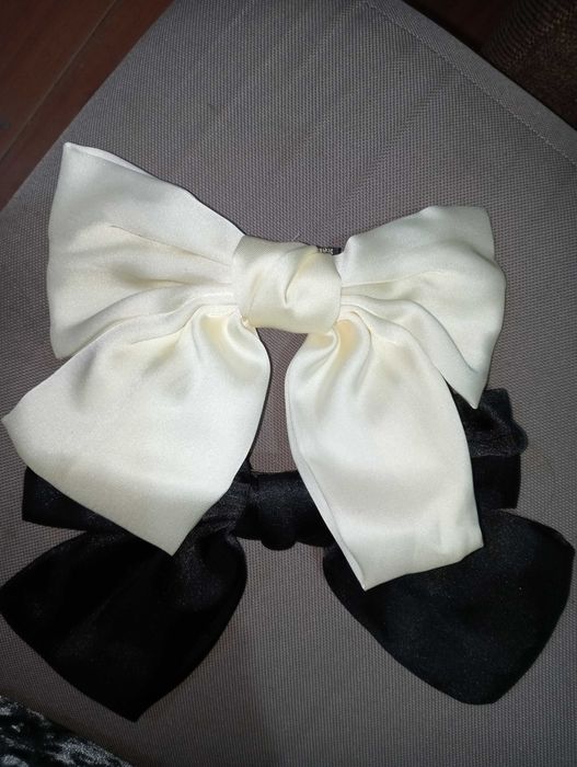 2 Jedwabne, duże kokardy do włosów + 100 tatuaży