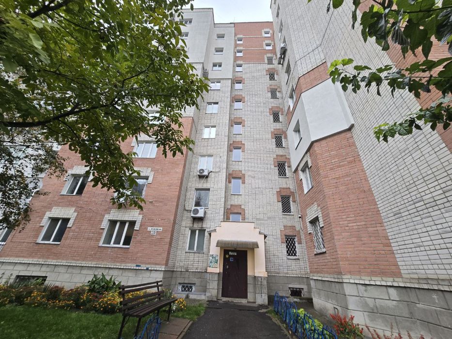 Ексклюзивна 3-кімнатна квартира в центрі Чернігова