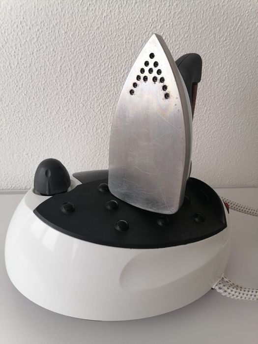 Ferro de engomar com Caldeira Ufesa PL1410