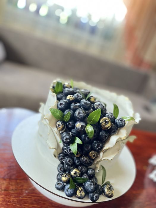 Торти та десерти на замовлення