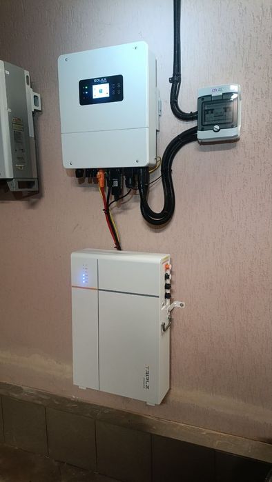 Монтаж гібридних інверторів SolaX "під ключ"