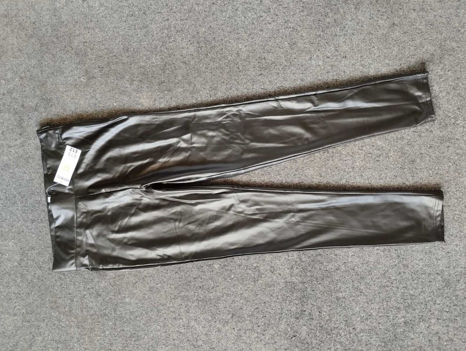 Новые леггинсы лосины еко кожа разм..М-L/14