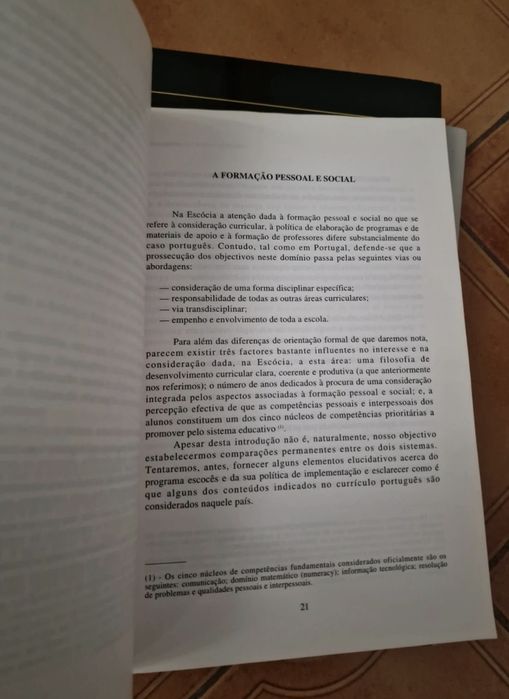 Livro A formação pessoal e social na Escócia