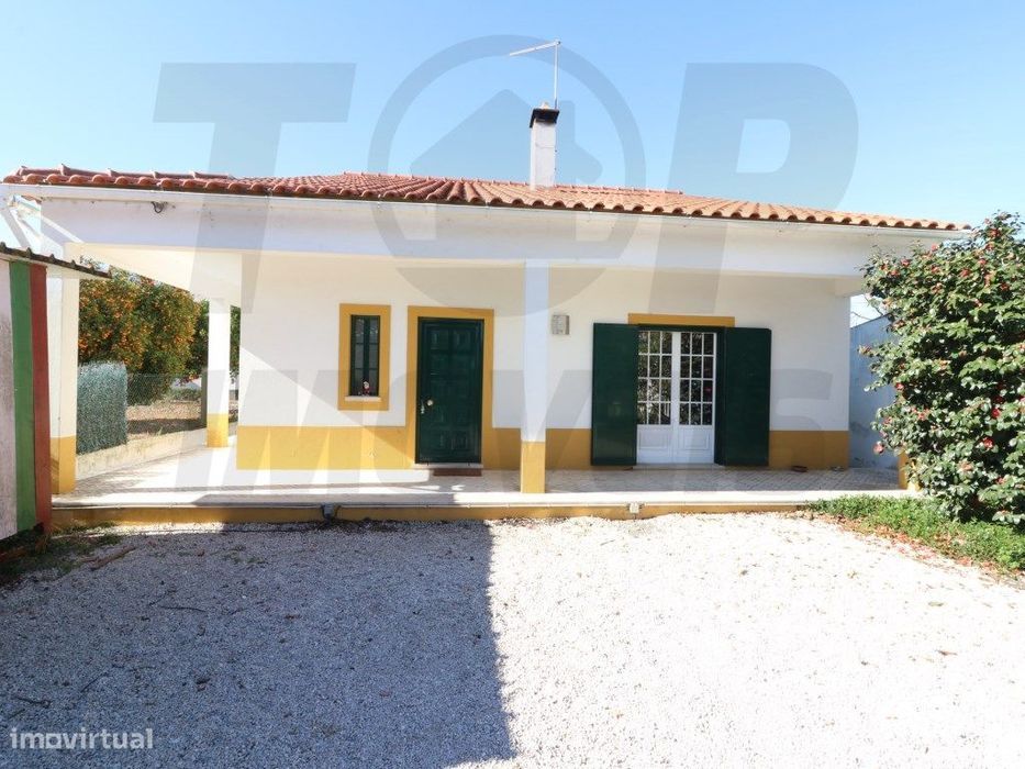 Moradia V3 - Foros de Salvaterra - Terreno 9155m2 - 425.000€