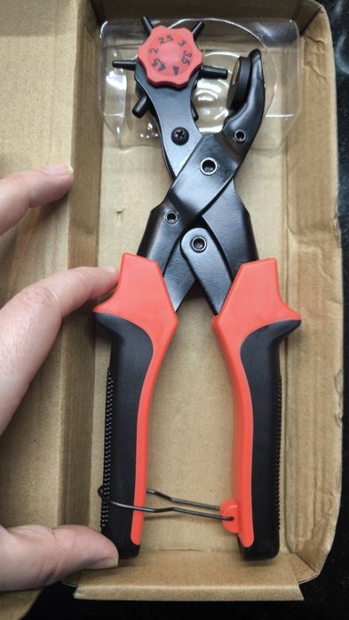 Furador "Pro-Master" para cintos e peles